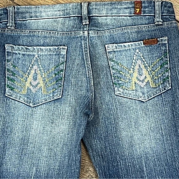 𝅺7 For All Mankind A Pocket Blue, Light Wash, Boot Cut Jeans Woman’s Size 28 - Picture 4 of 13